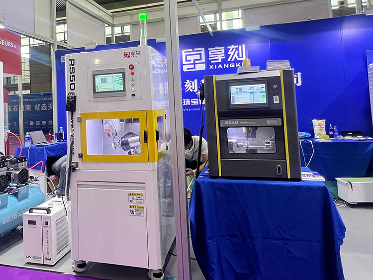 享刻RS50小型五轴雕刻机